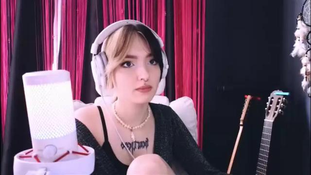Image 12 of avi_nile Stream on Chaturbate on 1 month ago