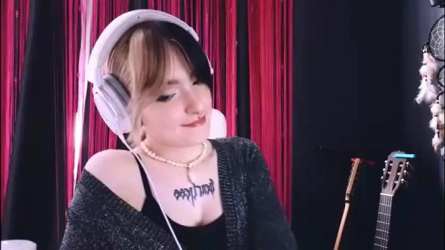 Image 4 of avi_nile Stream on Chaturbate on 1 month ago
