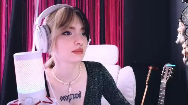 Image 6 of avi_nile Stream on Chaturbate on 1 month ago