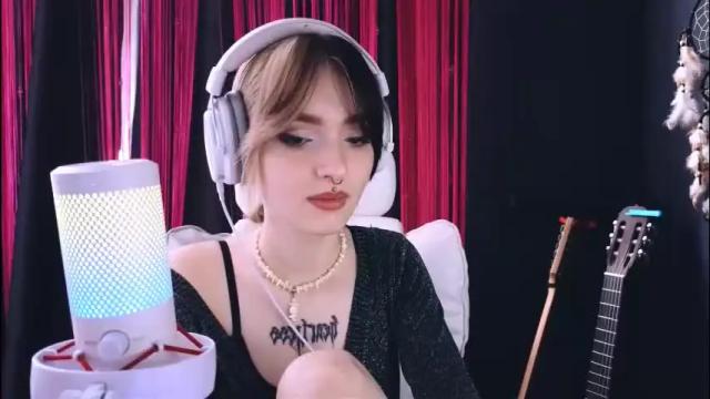 Image 7 of avi_nile Stream on Chaturbate on 1 month ago
