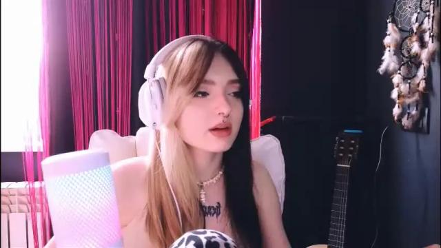 Image 12 of avi_nile Stream on Chaturbate on 1 month ago