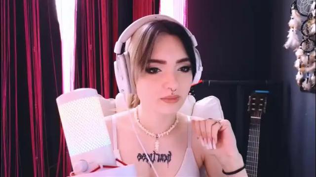 Image 11 of avi_nile Stream on Chaturbate on 1 month ago