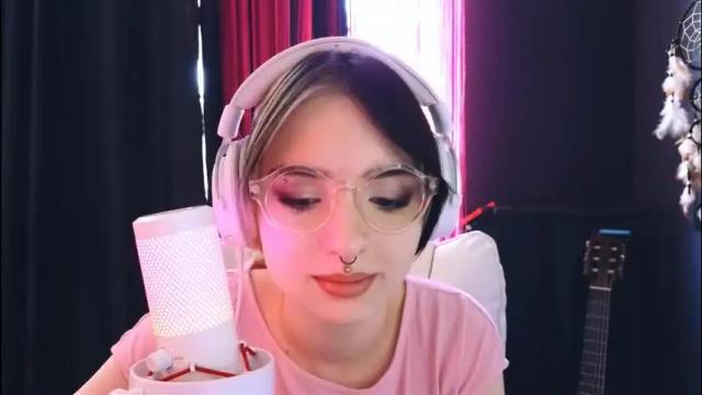 Image 12 of avi_nile Stream on Chaturbate on 1 month ago
