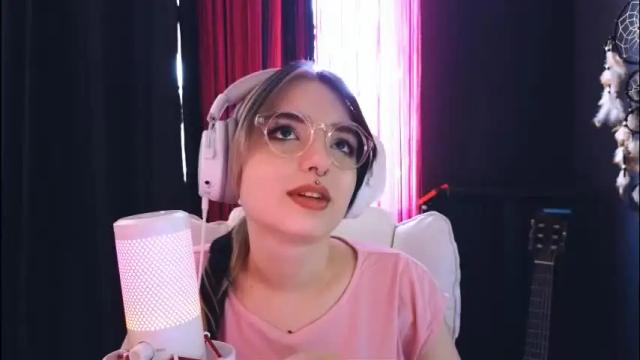 Image 6 of avi_nile Stream on Chaturbate on 1 month ago