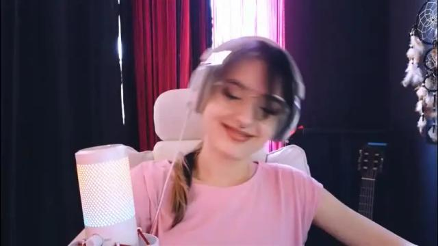 Image 8 of avi_nile Stream on Chaturbate on 1 month ago