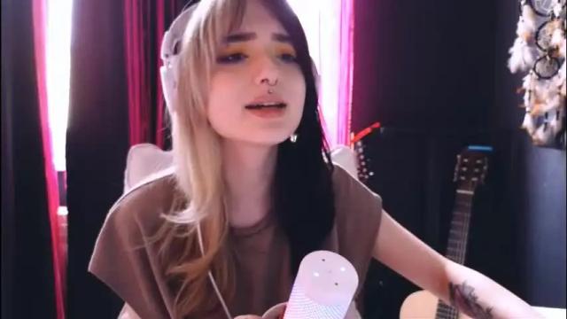 Image 11 of avi_nile Stream on Chaturbate on 1 month ago