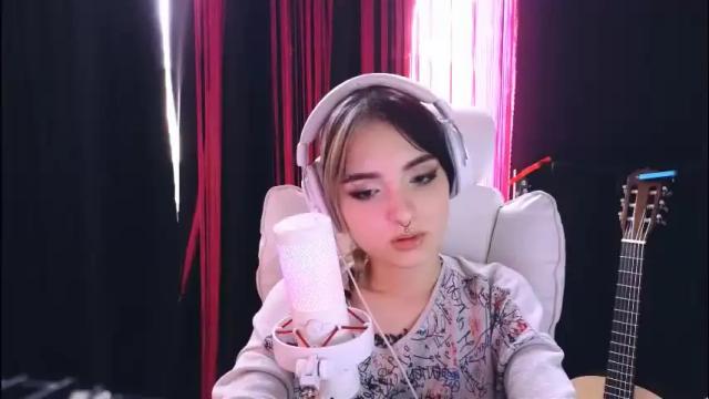 Image 10 of avi_nile Stream on Chaturbate on 1 month ago
