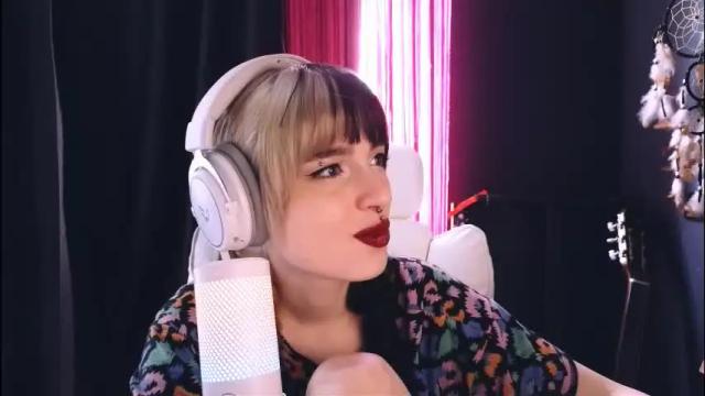 Image 11 of avi_nile Stream on Chaturbate on 22 days ago