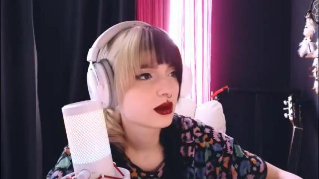 Image 6 of avi_nile Stream on Chaturbate on 22 days ago