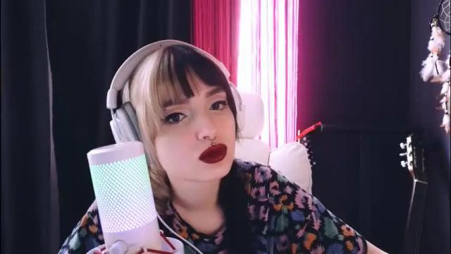 Image 7 of avi_nile Stream on Chaturbate on 22 days ago