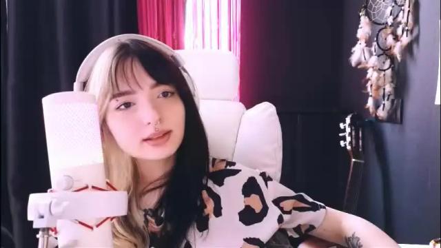 Image 11 of avi_nile Stream on Chaturbate on 18 days ago