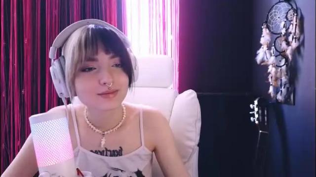Image 10 of avi_nile Stream on Chaturbate on 17 days ago