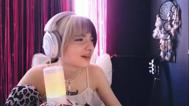 Image 6 of avi_nile Stream on Chaturbate on 17 days ago