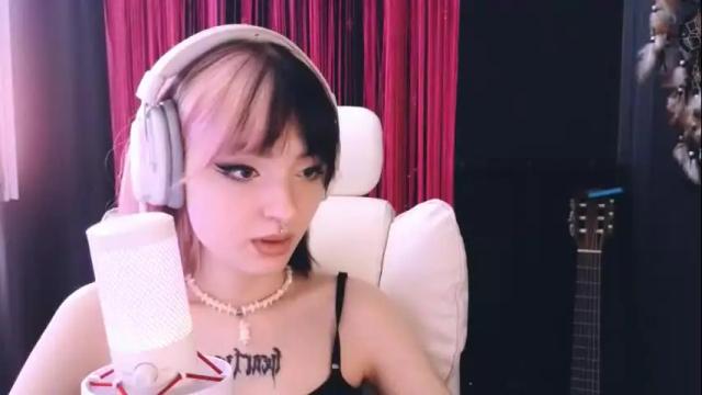Image 6 of avi_nile Stream on Chaturbate on 8 days ago