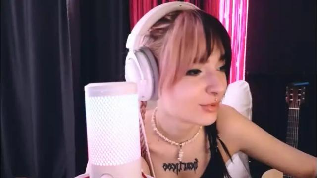 Image 2 of avi_nile Stream on Chaturbate on 7 days ago