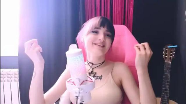 Image 4 of avi_nile Stream on Chaturbate on 6 months ago