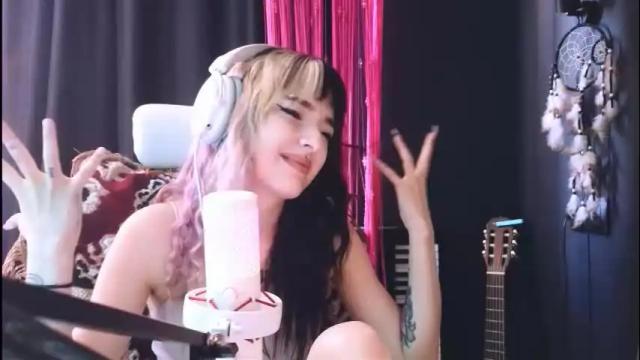 Image 7 of avi_nile Stream on Chaturbate on 5 months ago