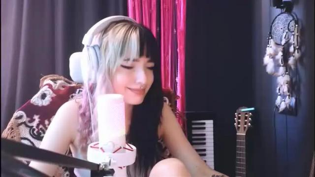 Image 8 of avi_nile Stream on Chaturbate on 5 months ago