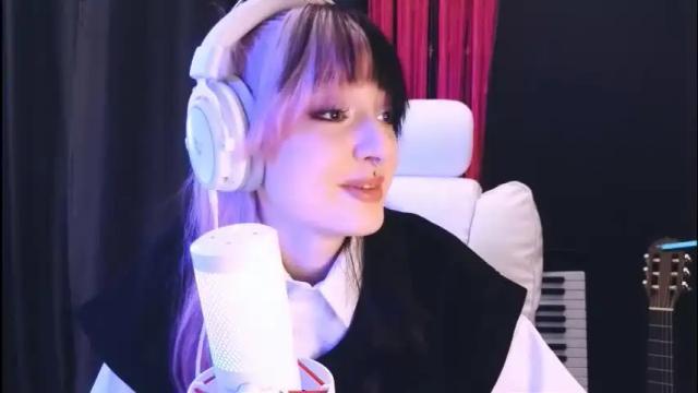 Image 7 of avi_nile Stream on Chaturbate on 4 months ago