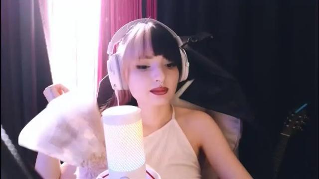 Image 2 of avi_nile Stream on Chaturbate on 4 months ago