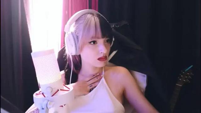 Image 7 of avi_nile Stream on Chaturbate on 4 months ago