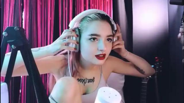 Image 7 of avi_nile Stream on Chaturbate on 4 months ago