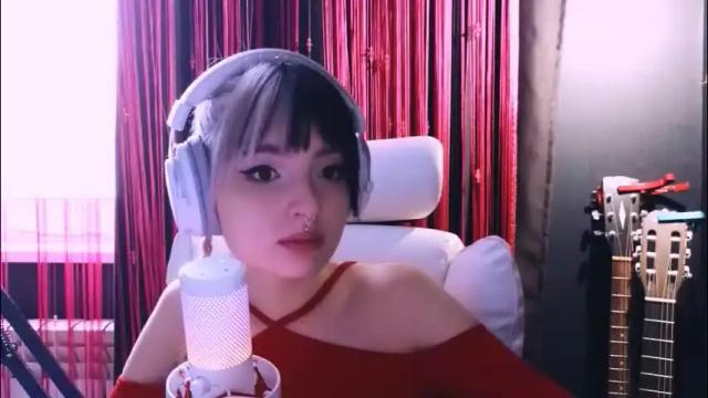 Image 3 of avi_nile Stream on Chaturbate on 21 days ago