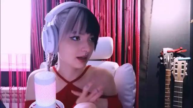 Image 4 of avi_nile Stream on Chaturbate on 21 days ago