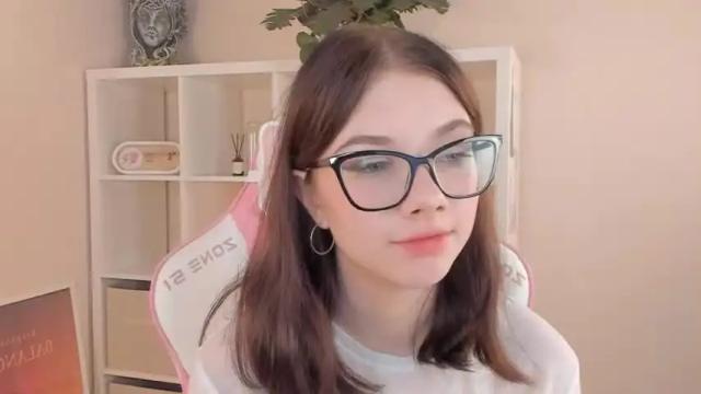 Image 4 of aviannafranklin Stream on Chaturbate on 19 months ago