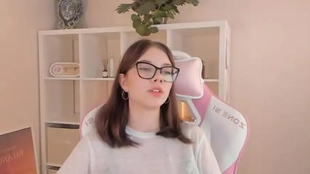 Image 8 of aviannafranklin Stream on Chaturbate on 19 months ago
