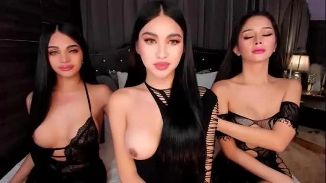 Image 10 of avimiller Stream on Chaturbate on 25 days ago