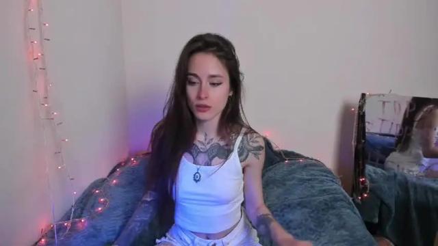 Image 2 of aviva_faith Stream on Chaturbate on 14 months ago