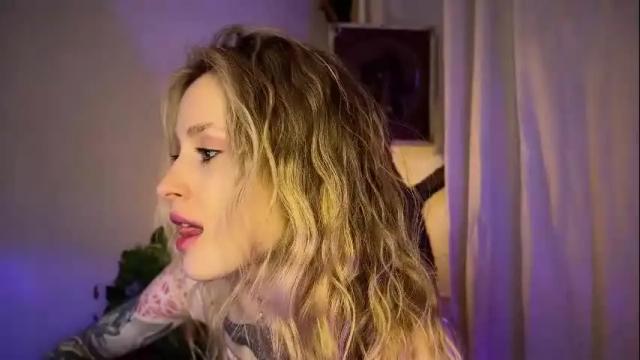 Image 4 of aviva_faith Stream on Chaturbate on 2 months ago