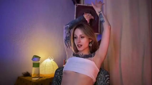 Image 4 of aviva_faith Stream on Chaturbate on 2 months ago