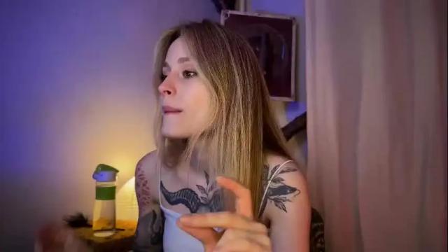Image 6 of aviva_faith Stream on Chaturbate on 2 months ago