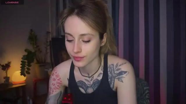 Image 10 of aviva_faith Stream on Chaturbate on 2 months ago