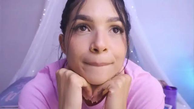 Image 7 of avril_ferrer Stream on Chaturbate on 20 months ago