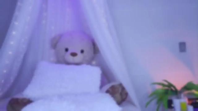 Image 12 of avril_ferrer Stream on Chaturbate on 19 months ago