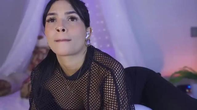 Image 11 of avril_ferrer Stream on Chaturbate on 19 months ago