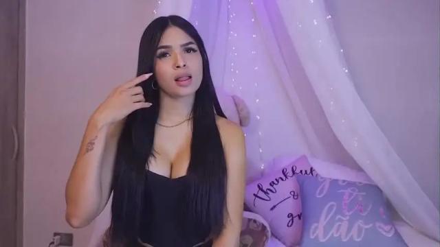 Image 3 of avril_ferrer Stream on Chaturbate on 18 months ago