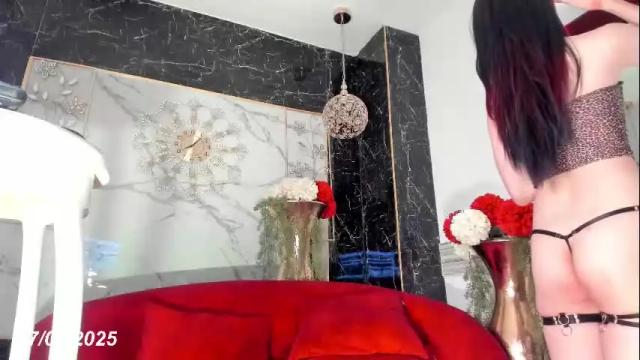 Image 10 of avril_naughty Stream on Chaturbate on 28 days ago