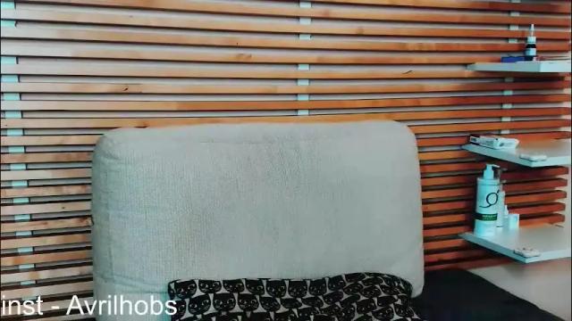 Image 3 of avrilhobs Stream on Chaturbate on 3 months ago