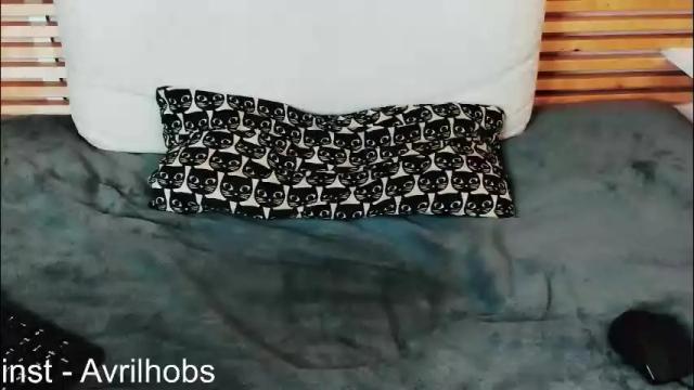 Image 7 of avrilhobs Stream on Chaturbate on 2 months ago