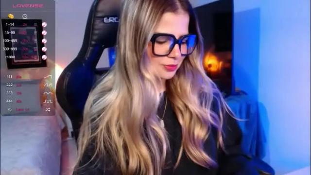 Image 2 of avrill_morgan Stream on Chaturbate on 2 months ago