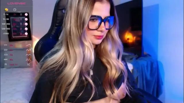 Image 6 of avrill_morgan Stream on Chaturbate on 2 months ago
