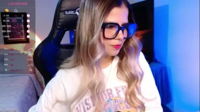 Image 2 of avrill_morgan Stream on Chaturbate on 1 month ago