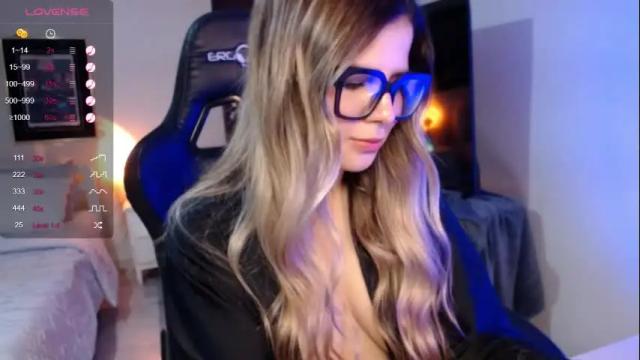 Image 11 of avrill_morgan Stream on Chaturbate on 25 days ago