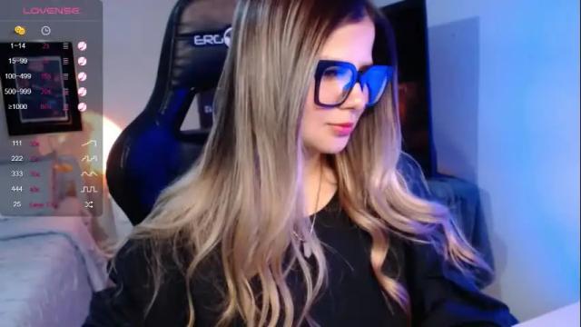 Image 4 of avrill_morgan Stream on Chaturbate on 25 days ago