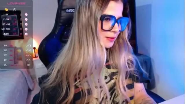 Image 2 of avrill_morgan Stream on Chaturbate on 23 days ago