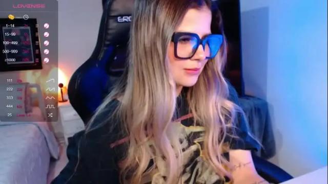 Image 4 of avrill_morgan Stream on Chaturbate on 23 days ago